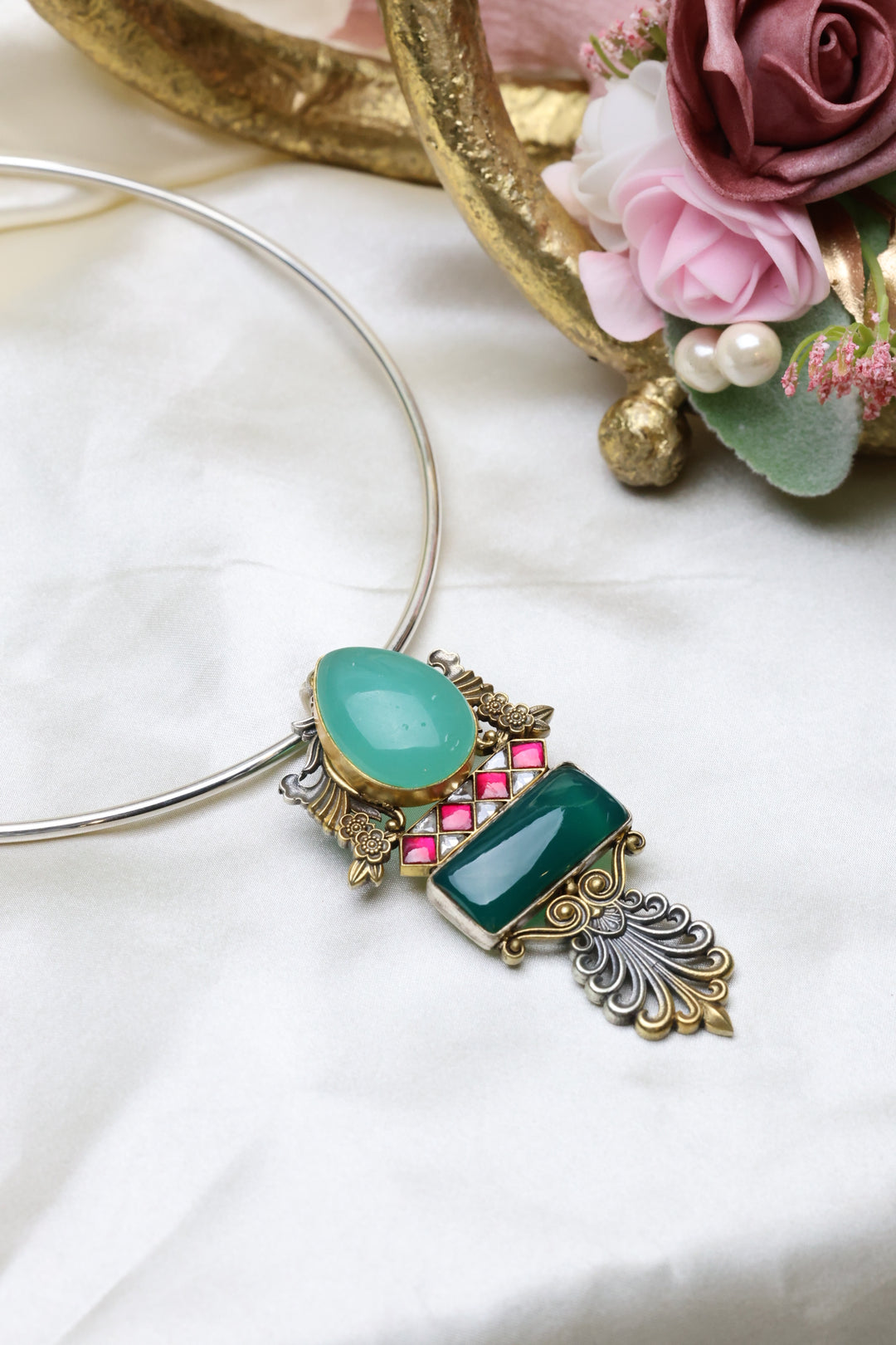 92.5 Silver Jade Reverie – Where Tranquility Embraces Timeless Beauty Pendant