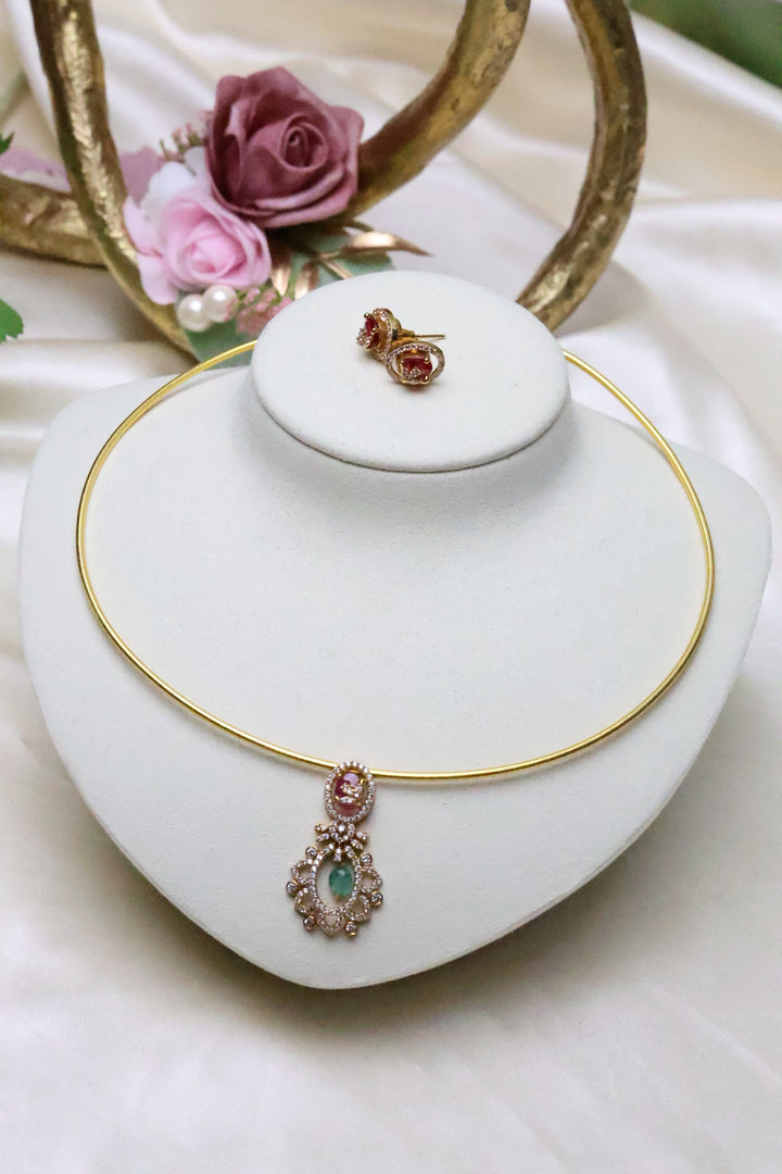 Dainty Pendant Hasli [10663]