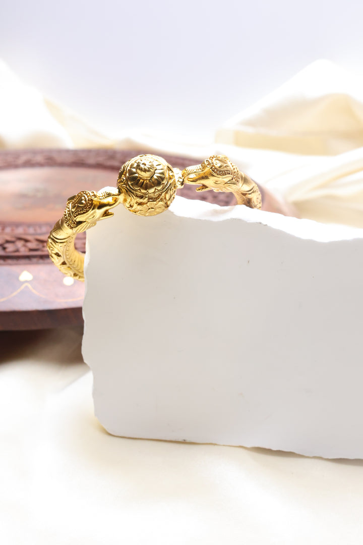 92.5 Silver Chitai Elephant Bangle (62 gms) [12498]