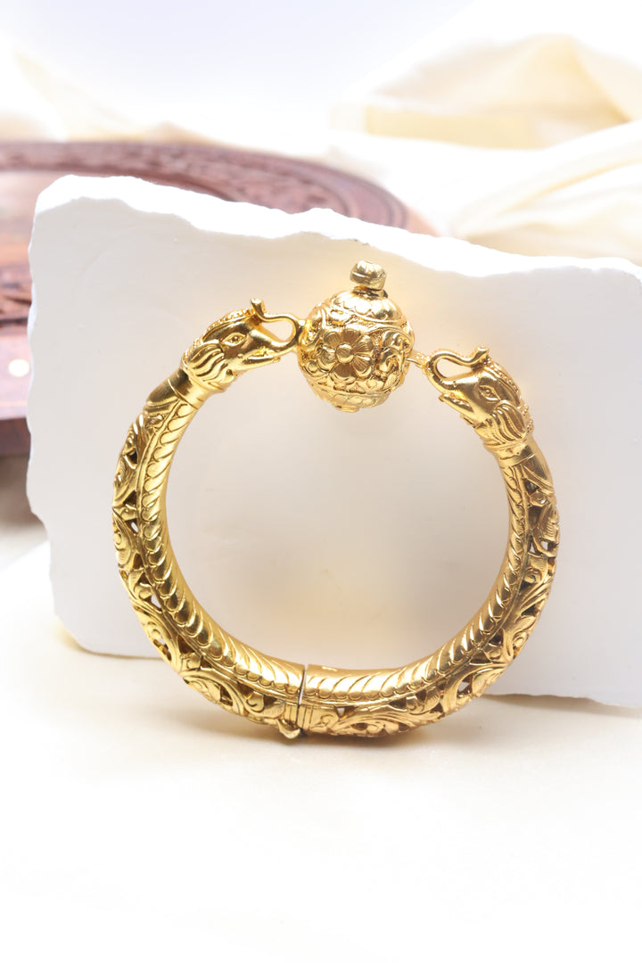 92.5 Silver Chitai Elephant Bangle (62 gms) [12498]