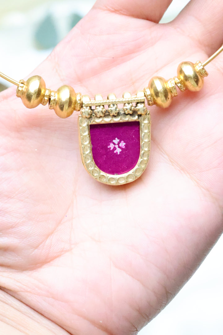 Rang-e-Meenakari Hasli