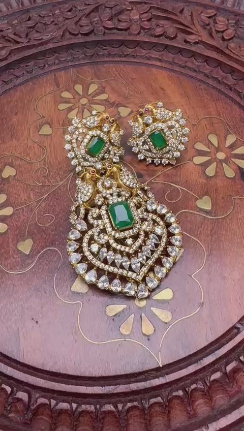 Small Peacock Pendant Set [12021]